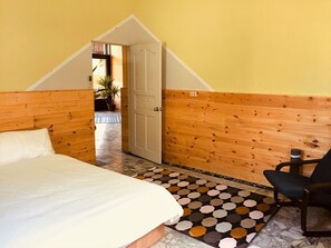 3 bedrooms, Internet, bed sheets, wheelchair access