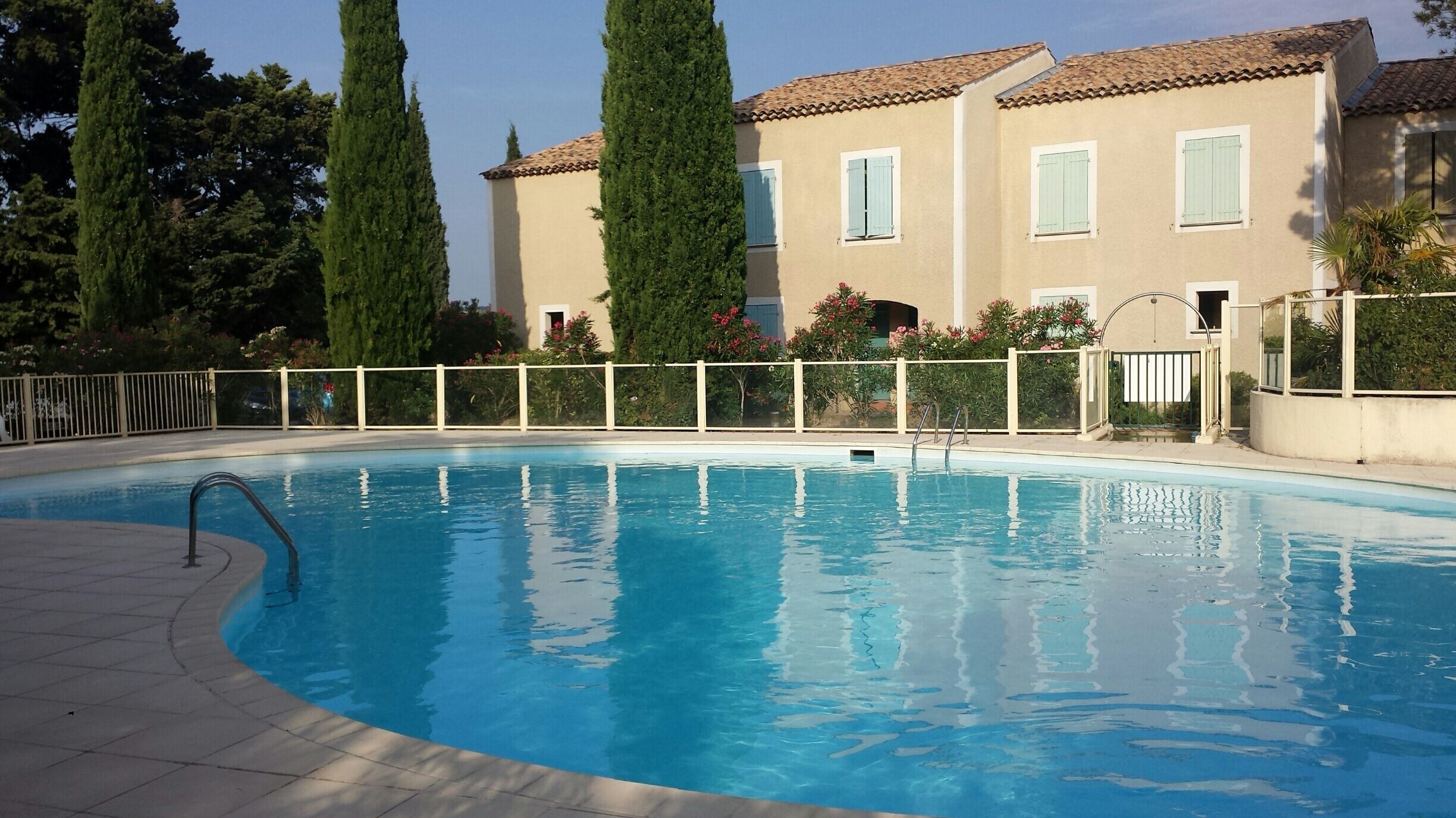 T3 luxury residence with swimming pool in the heart of the vineyards