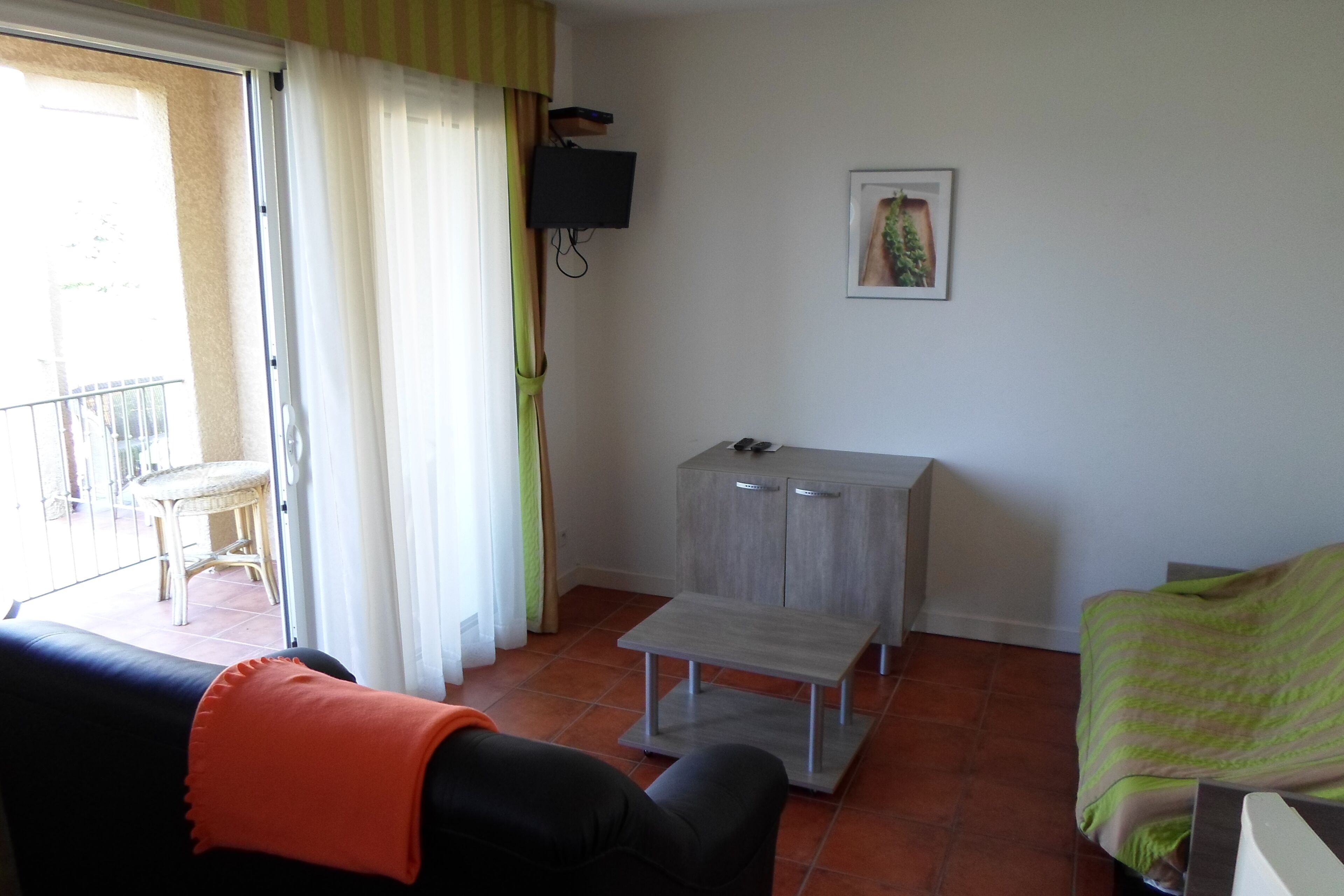 T3 luxury residence with swimming pool in the heart of the vineyards