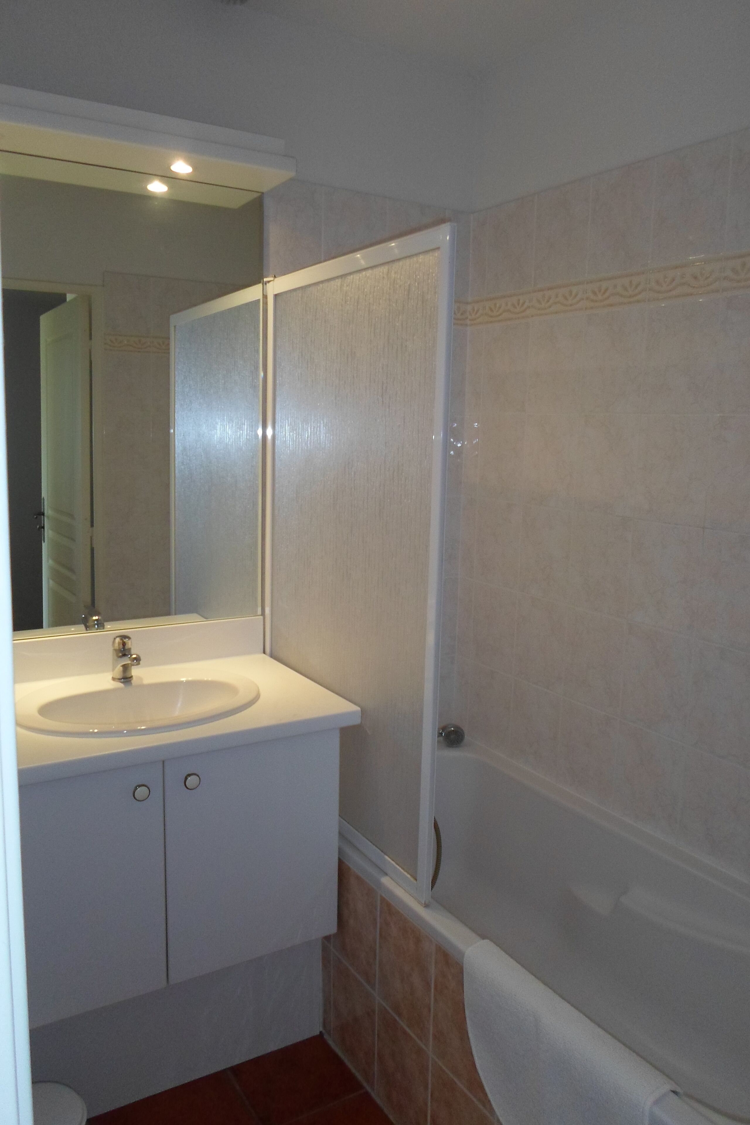 T3 luxury residence with swimming pool in the heart of the vineyards