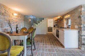 Kühlschrank, Ofen, Herdplatte, Geschirrspüler