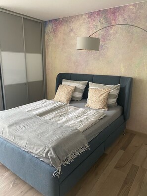 1 bedroom, desk, iron/ironing board, free WiFi