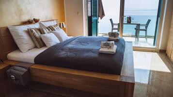 2 bedrooms, in-room safe, free WiFi, bed sheets