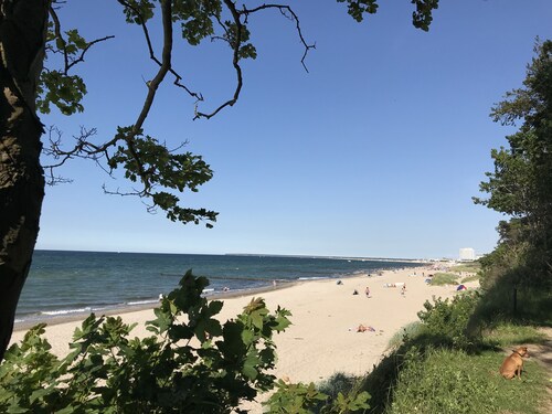 Ruhig gelegenes Ferienhaus direkt an der Ostsee nahe Warnemünde