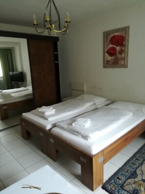 2 Schlafzimmer, Bügeleisen/Bügelbrett, WLAN, Bettwäsche