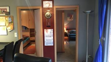 2 Schlafzimmer, Reisekinderbett, kostenloses WLAN