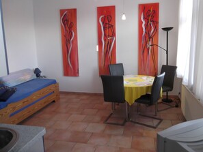 1 bedroom, free WiFi - Holiday and conference house Mutabor, in the resort, quiet, close to the beach, shops, restaurant (Seebad Ahlbeck)