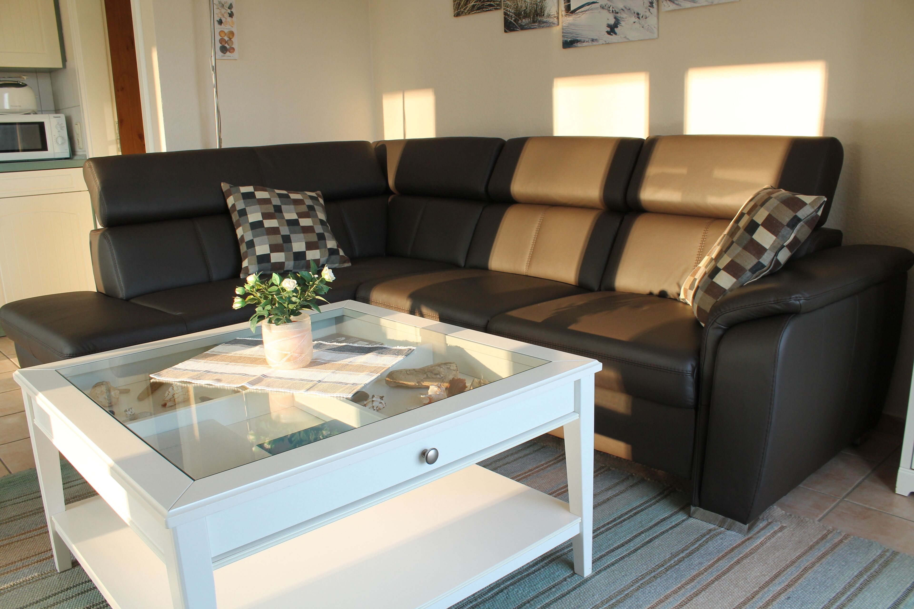 Sunny comfort apartment with 2 balconies in 1. Row to the beach (50 m to the Baltic Sea)