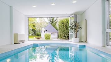 Innenpool, beheizter Pool