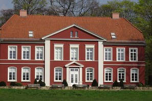 Exterior - Living between forest and meadows, quiet, cozy, close to town and Celle close (Celle)