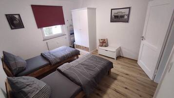 2 Schlafzimmer, Bügeleisen/Bügelbrett, kostenloses WLAN, Bettwäsche