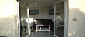 Swimming lake right by the large garden, dogs like, south-facing slope