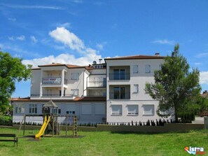 Exterior - 2-4 persons, modern furnishings, air-conditioned, washing machine (Porec)