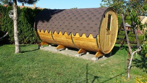 Property grounds - High quality house family idyll for 4-8 persons., Pool, Climate, Lake 1000m', Saun (Balatonbereny)