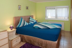 3 室のベッドルーム、アイロン / アイロン台、旅行用ベビーベッド、WiFi