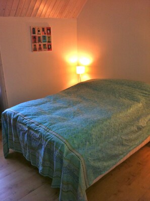 2 chambres, fer et planche Ă repasser, Wi-Fi gratuit, draps fournis