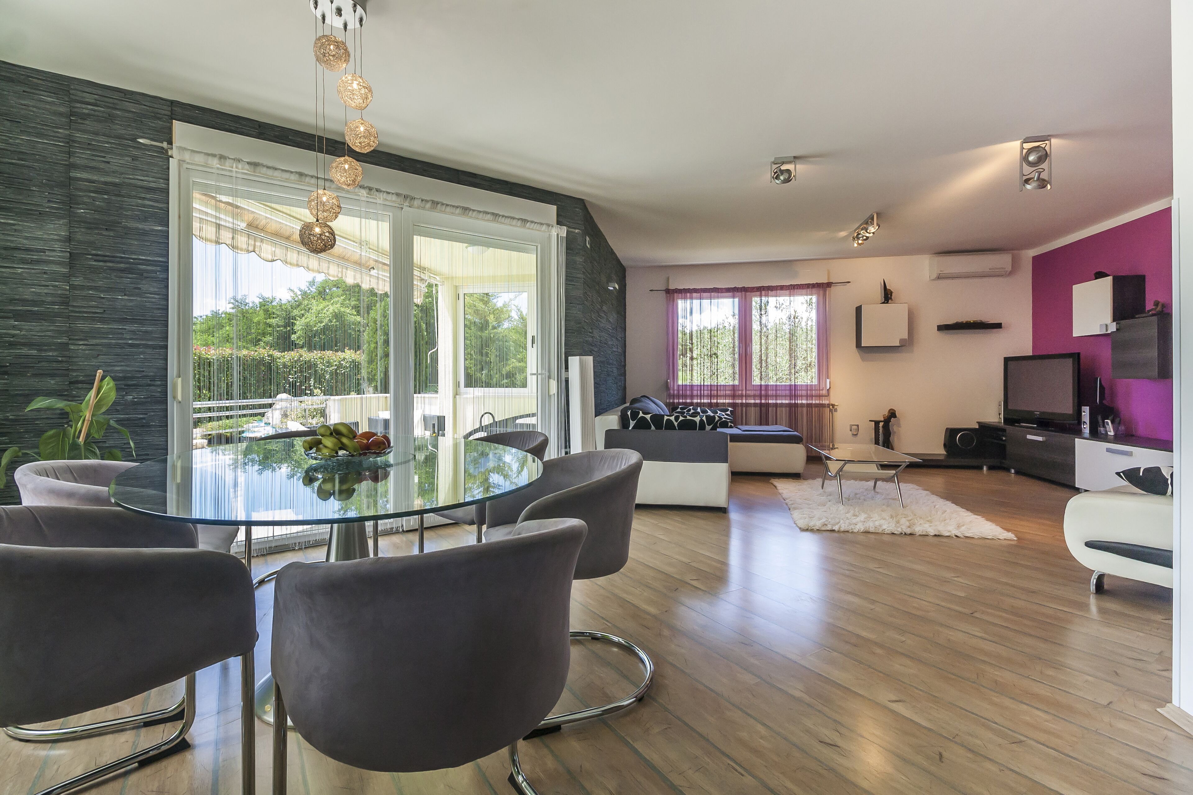 TV, DVD player, table tennis, books