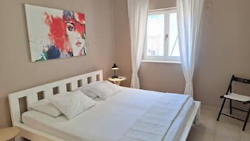 1 chambre, coffres-forts dans les chambres, fer et planche Ă repasser