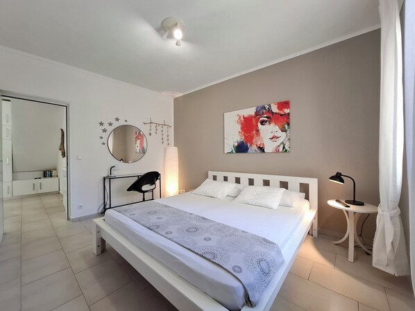 1 bedroom, in-room safe, iron/ironing board, WiFi