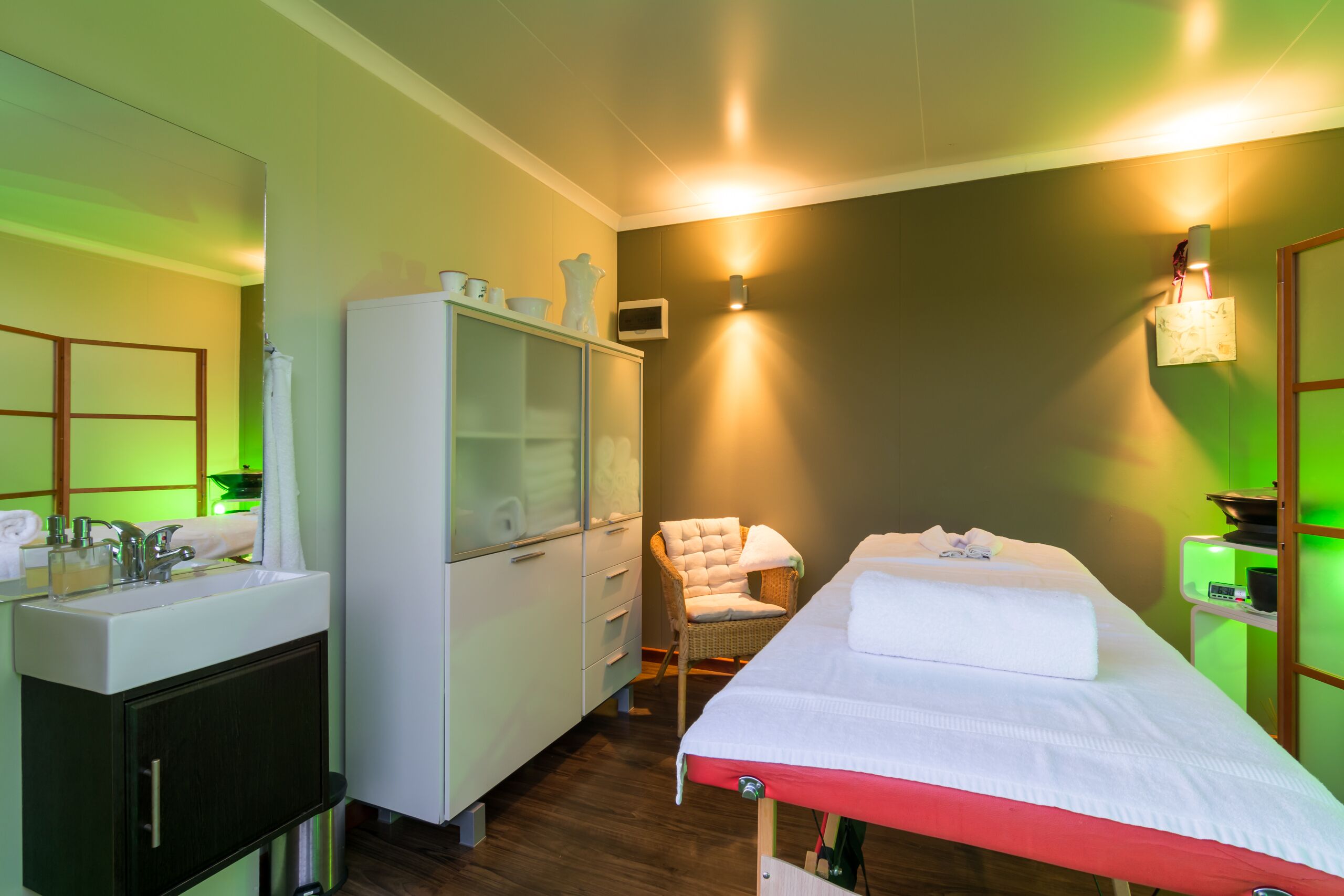 Pink Rose Guesthouse & Spa | FOR MEN ONLY | Room 1 garden view