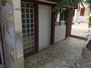 Exterior detail - One-Bedroom Apartment, Pool, Gosier (Le Gosier)