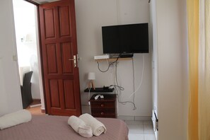 2 bedrooms, iron/ironing board, free WiFi, bed sheets - One-Bedroom Apartment, Pool, Gosier (Le Gosier)