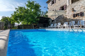 Pool - Istrian villa with swimming pool for an unforgettable holiday  (ZRENJ)