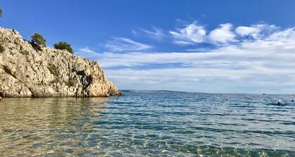 KRK city! 200m PROMENADE !!Romantic house Vilaveja, small pool ..