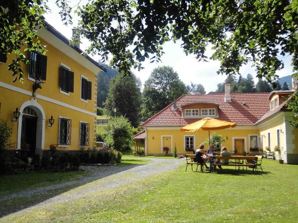 Lindenhof country estate in a densely wooded Alpine region, Styria\/ Murau- Kreischberg