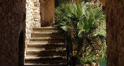 Maison de caractère en pierre à La Capelle (Uzès)