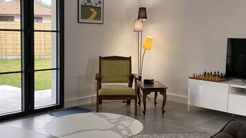 TV connectée, livres, chaßne hi-fi