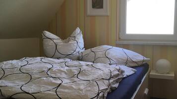 1 slaapkamer, een kluis op de kamer, een bureau, wifi