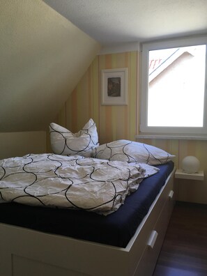 1 bedroom, in-room safe, desk, WiFi