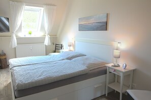 2 Schlafzimmer, Zimmersafe, Schreibtisch, kostenloses WLAN