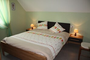 2 Schlafzimmer, Bügeleisen/Bügelbrett, WLAN, Bettwäsche