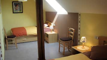 2 chambres, fer et planche Ă  repasser, Wi-Fi, draps fournis