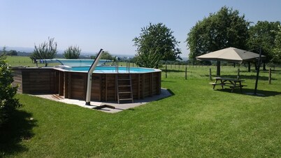 Nueva casa de vacaciones en la hermosa Alsacia Bossue. En el borde del bosque y lleno de naturaleza.