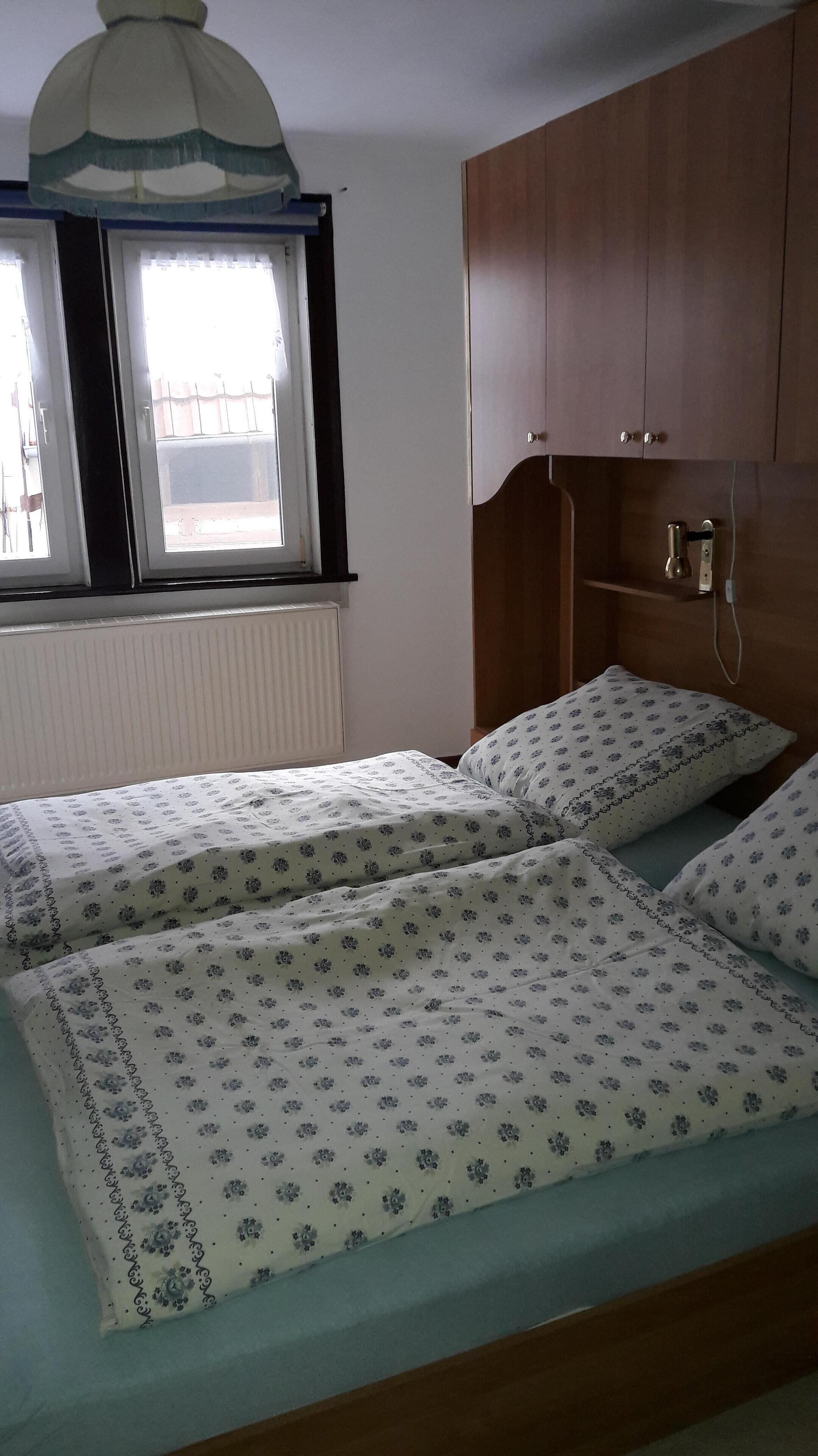 1 bedroom, desk, WiFi (free), bed sheets