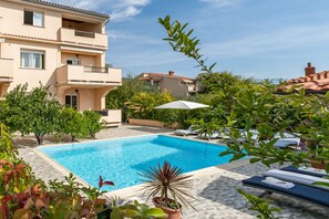 Piscine extérieure