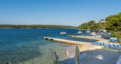 APPARTEMENT 67 M2 - UNE CHAMBRE, MODERNE, GRAND BALCON CONFORTABLE, VUE BAIN