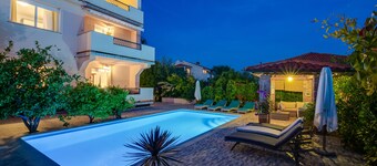 APPARTEMENT 67 M2 - EEN SLAAPKAMER, MODERNE, COMFORTABELE GROTE BALKON, BAD UITZICHT