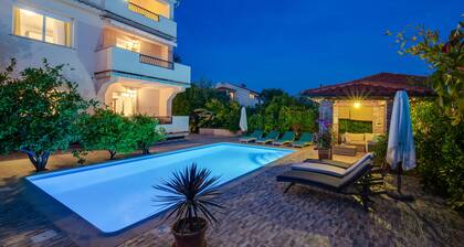 WOHNUNG 67 M2 - EIN SCHLAFZIMMER, MODERN ,COMFORTABLE GROSSES BALKON ,BADSICHT