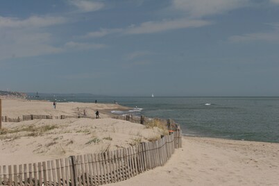 SUPERB STUDIO IN LE BARCARES 4 pers. SEA FRONT