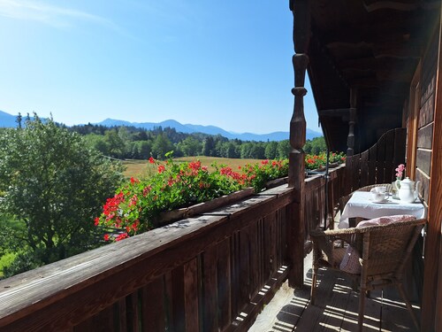 Heissbauer Vacation Rental "Rosentraum" with Mountain Views and Two Bedrooms
