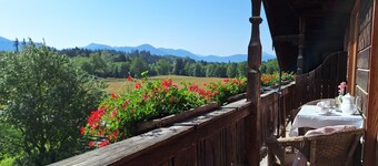Heissbauer Vacation Rental "Rosentraum" with Mountain Views and Two Bedrooms