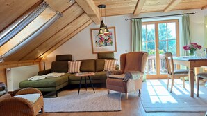 Unclassified image, 4 of 22, button - Heissbauer Vacation Rental "Rosentraum" with Mountain Views and Two Bedrooms (Wackersberg)