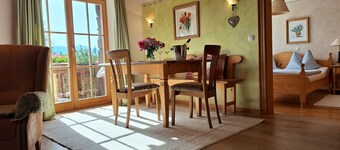 Heissbauer Rosentraum, mountain view, central, ideal for excursions by foot, bike, car