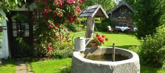 Heissbauer Rosentraum, mountain view, central, ideal for excursions by foot, bike, car