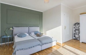 6 Schlafzimmer, Bügeleisen/Bügelbrett, kostenloses WLAN, Bettwäsche