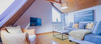 Casa dell'architetto inondata di luce in una posizione tranquilla FeWo "Yellow"